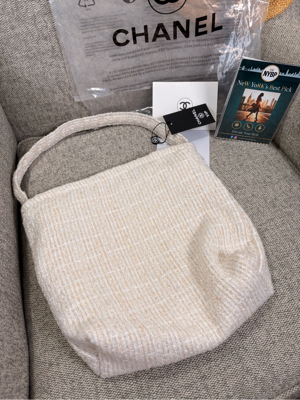CHANEL Tweed Shoulder Tote Bag – Ivory/Cream - Picture 7 of 10